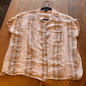 Cropped linen Sanctuary top